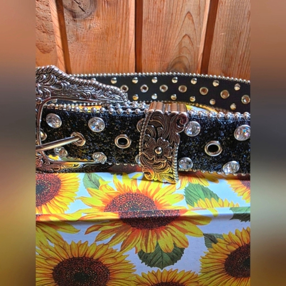 Black Studded Belt with Silver Accents - Picture 3 of 3